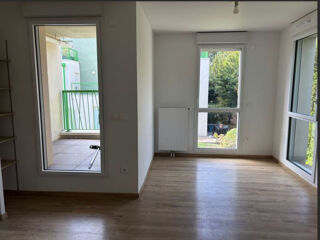  Appartement à louer 2 pièces 45 m²