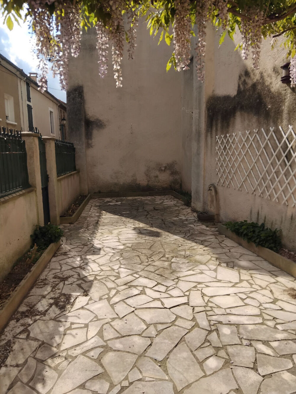 Vente Maison Maison 8 pièce(s) 213 m² avec remise et patio Val de Dagne Montlaur