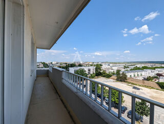  Appartement � louer 4 pi�ces 77 m�