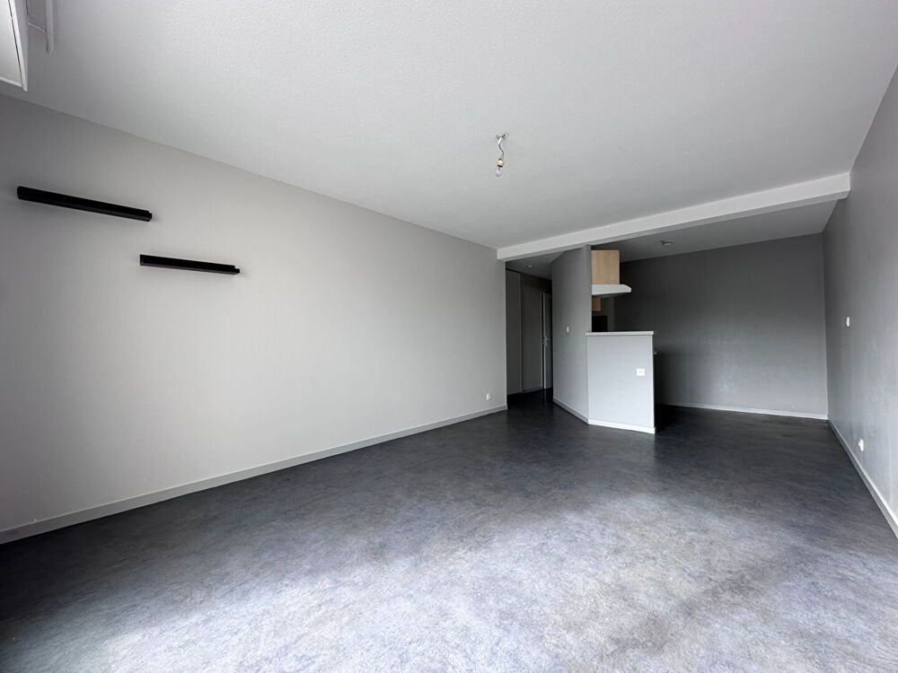 Vente Appartement Appartement à vendre à Vannes Tohannic T3 de 55m² parking balcons dernier étage Vannes