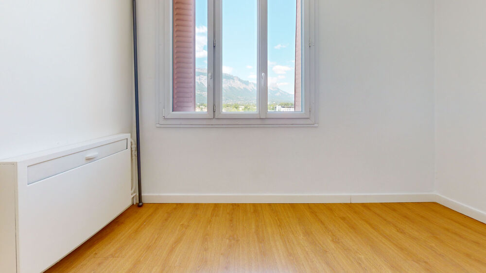 Appartement – Saint-Martin-d'Hères, Zone d'activités des Glairons, Isère - Plus
