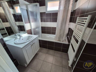  Appartement à louer 3 pièces 64 m²