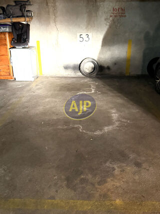  Parking / Garage à vendre 