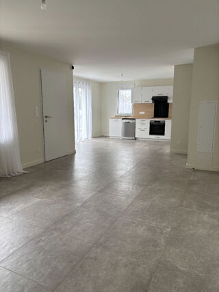  Maison à louer 3 pièces 75 m²