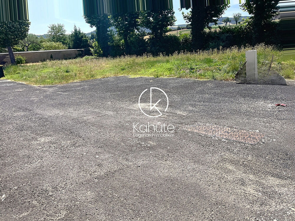Vente Terrain Sur les hauteurs de St Chamond au pied du Pilat Terrain plat constructible et viabilisé de 763m2 - libre constructeur Saint chamond