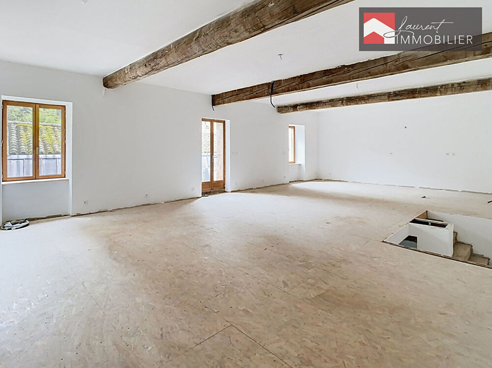 Maison de ville en pierre, 3 niveaux, 172 m² - 71260 LUGNY