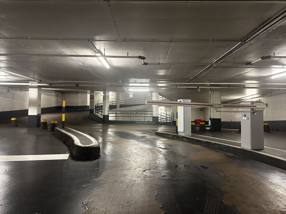 Vente Parking/Garage A  VENDRE place de parking - Hyper centre NANCY Nancy