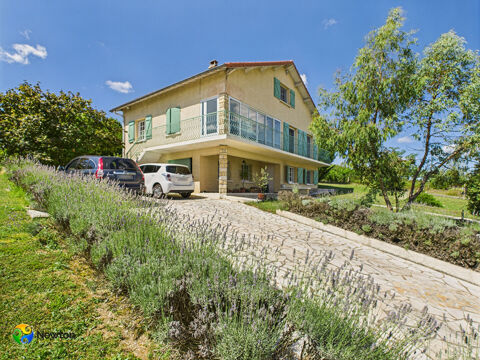   TARN-ET -GARONNE- Montpezat de Quercy- Maison r�nov�e avec jardin clos de 1365 m� Maison - 5 pi�ce(s) - 230 m�