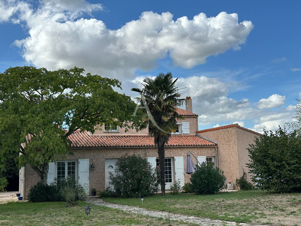 Estuaire de la Charente - Proche Rochefort - Maison 7 pièce(s) 174.85 m2