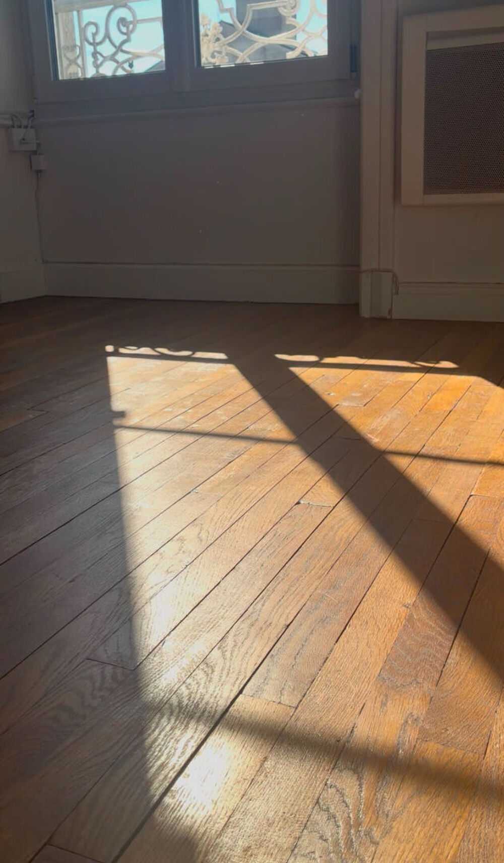 ANGERS - PLACE DU LYCÉE, APPARTEMENT DE CHARME 85 M² , VUE DÉGAGÉE ET EMPLACEMENT PRIVILÉGIÉ