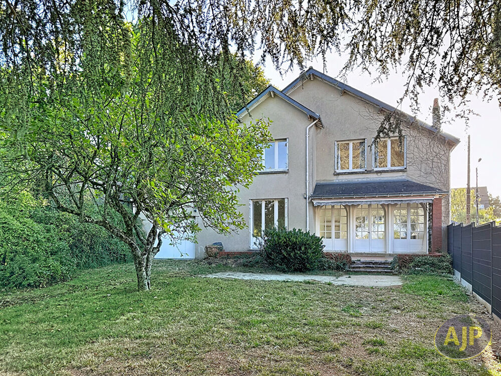 Maison Centre ville Chateaubriant 196 m2