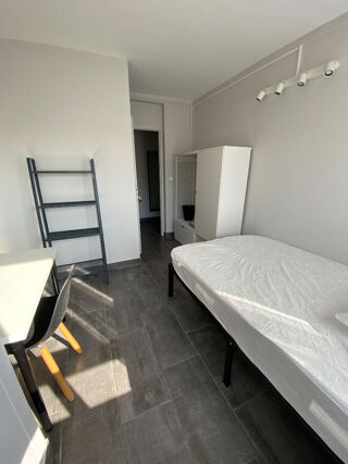  Appartement � louer 5 pi�ces 99 m�