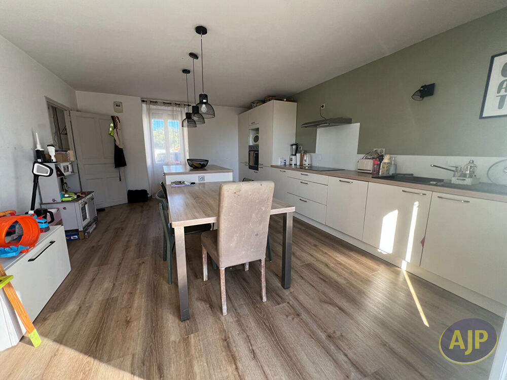Maison Tillieres 4 pièce(s) 110 m2