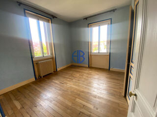  Maison � vendre 9 pi�ces 210 m�