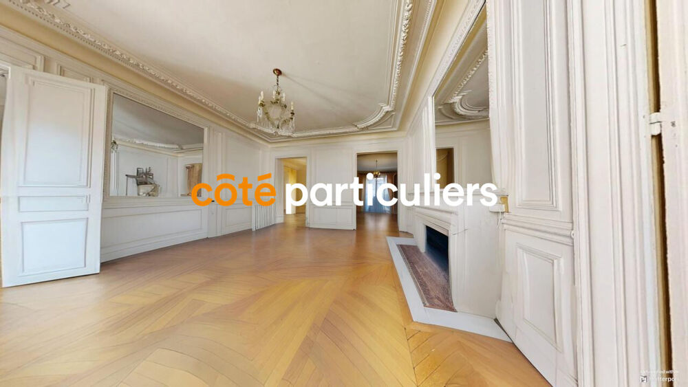   Paris 8