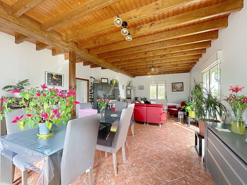 Vente Maison Maison Loigné Sur Mayenne - 3 chambres-jardin-garage La roche neuville