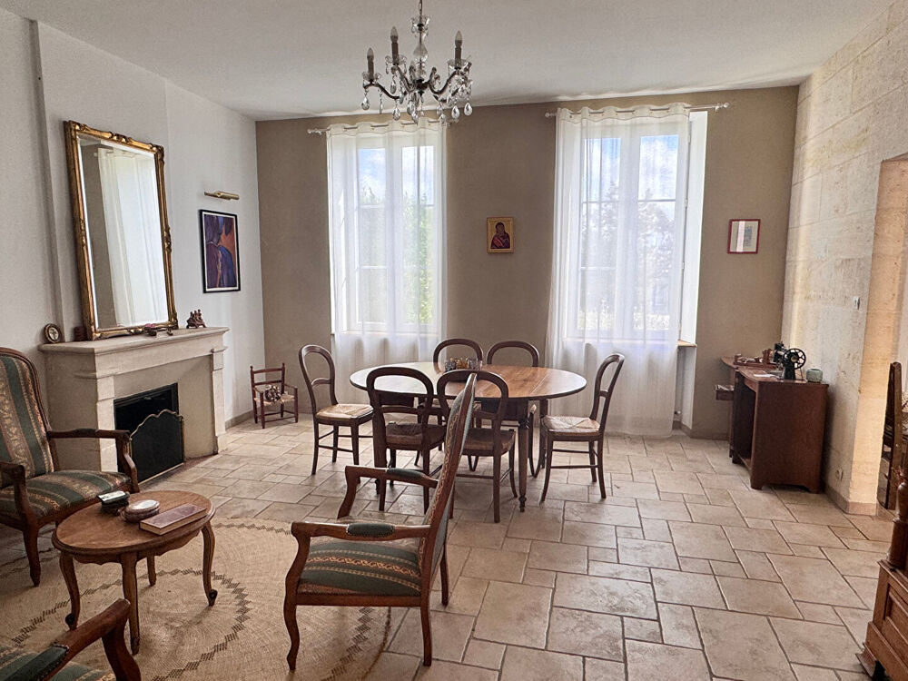 Vente Maison Maison Tonnay Charente 8 pièce(s) 215 m2 Tonnay charente