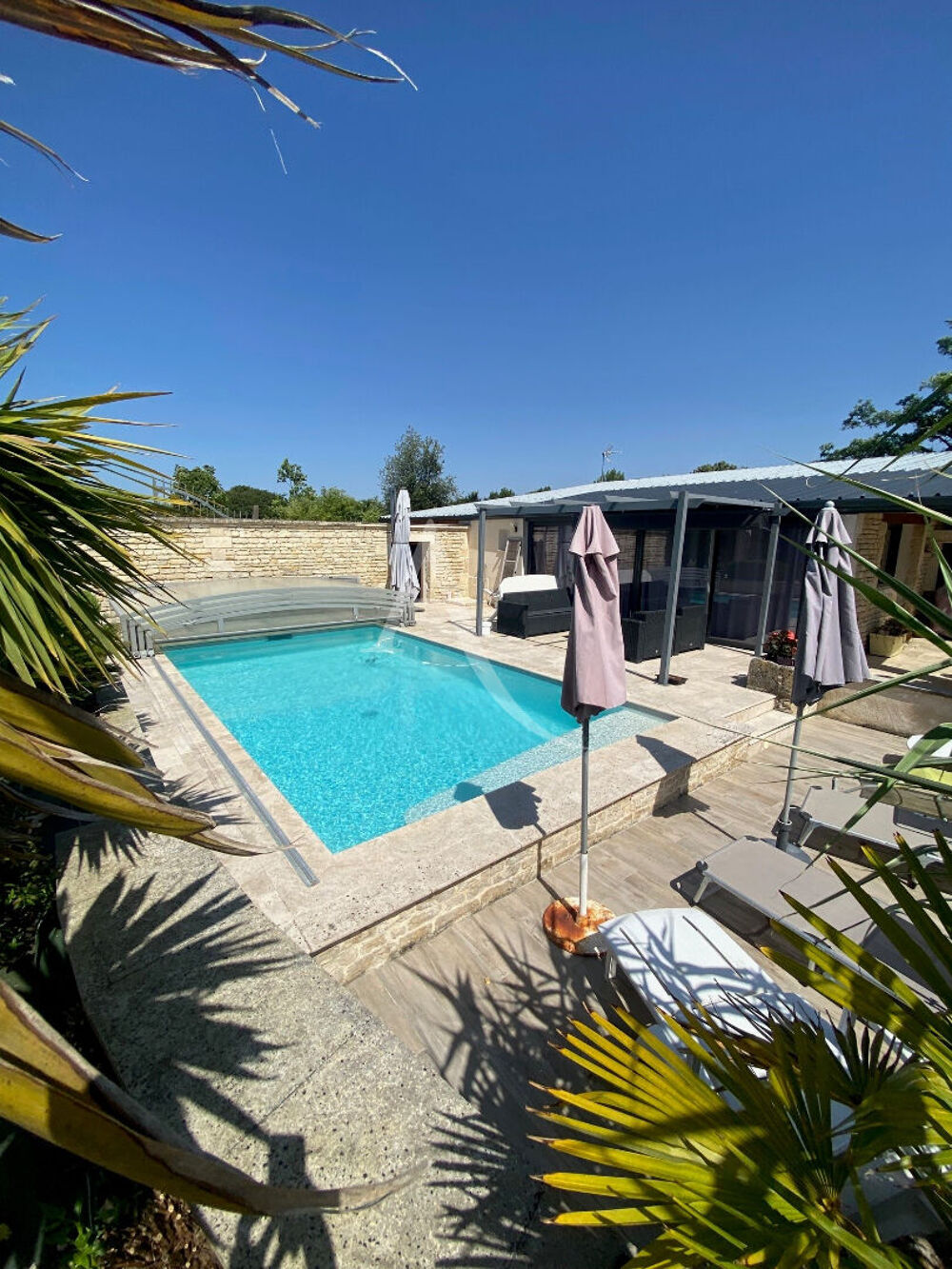 Maison 7 pièces 220 m² · à Montroy · 220 m² · 830 000 €