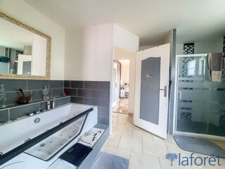  Maison � vendre 9 pi�ces 230 m�