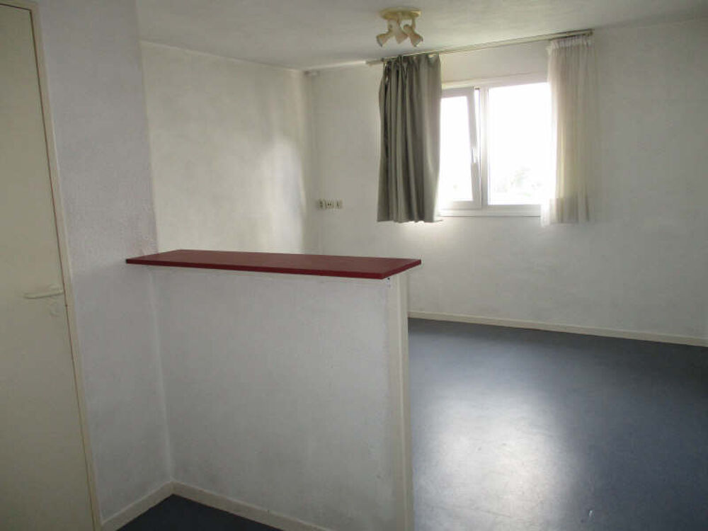 Location Appartement APPARTEMENT HEROUVILLE ST CLAIR - 1 pièce- 18.7 m2 Herouville saint clair