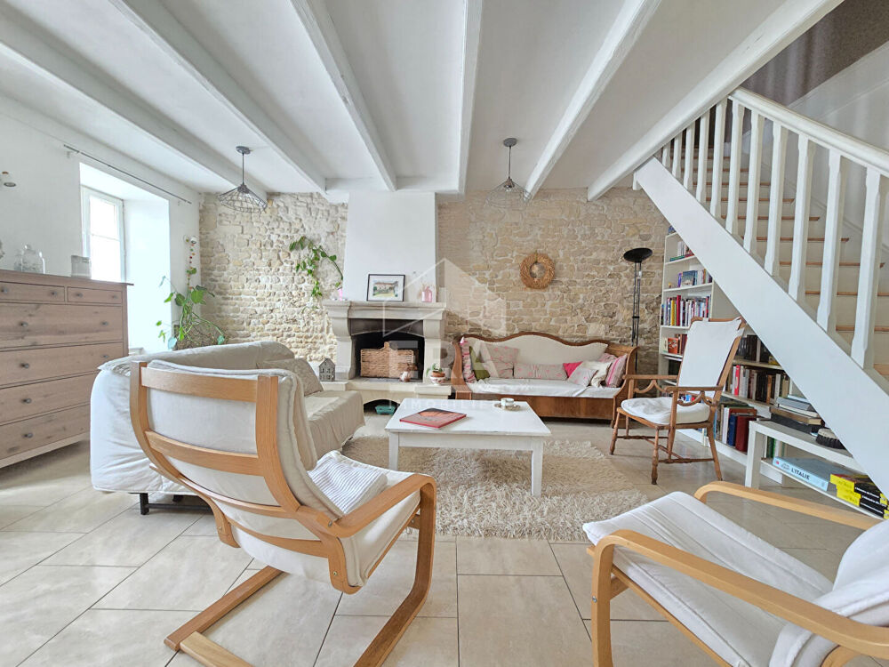 Maison de ville avec cachet, familiale, beaux volumes
