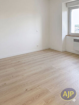  Appartement à louer 3 pièces 70 m²