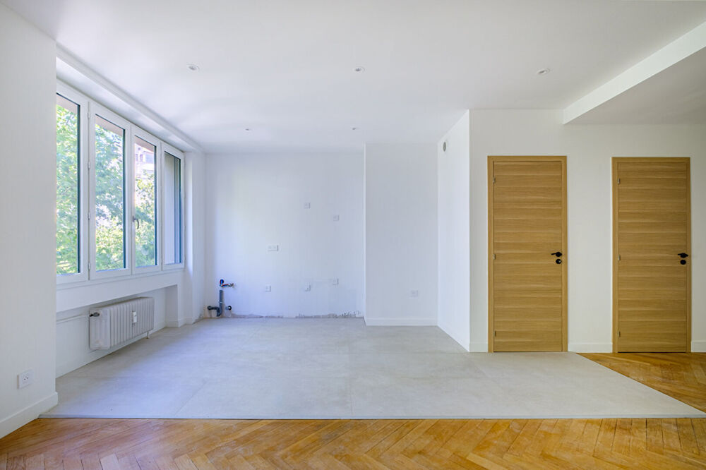 Vente Appartement Vente appartement T5, fraichement rénové, balcon, sans vis à vis - quartier Saxe Lyon 3
