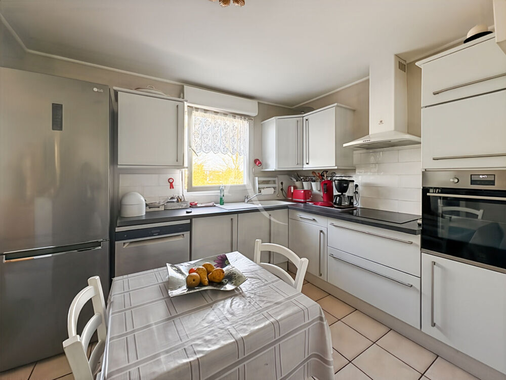 Appartement Elbeuf Avec Vue sur Seine 4 pièce(s) 88.32 m2