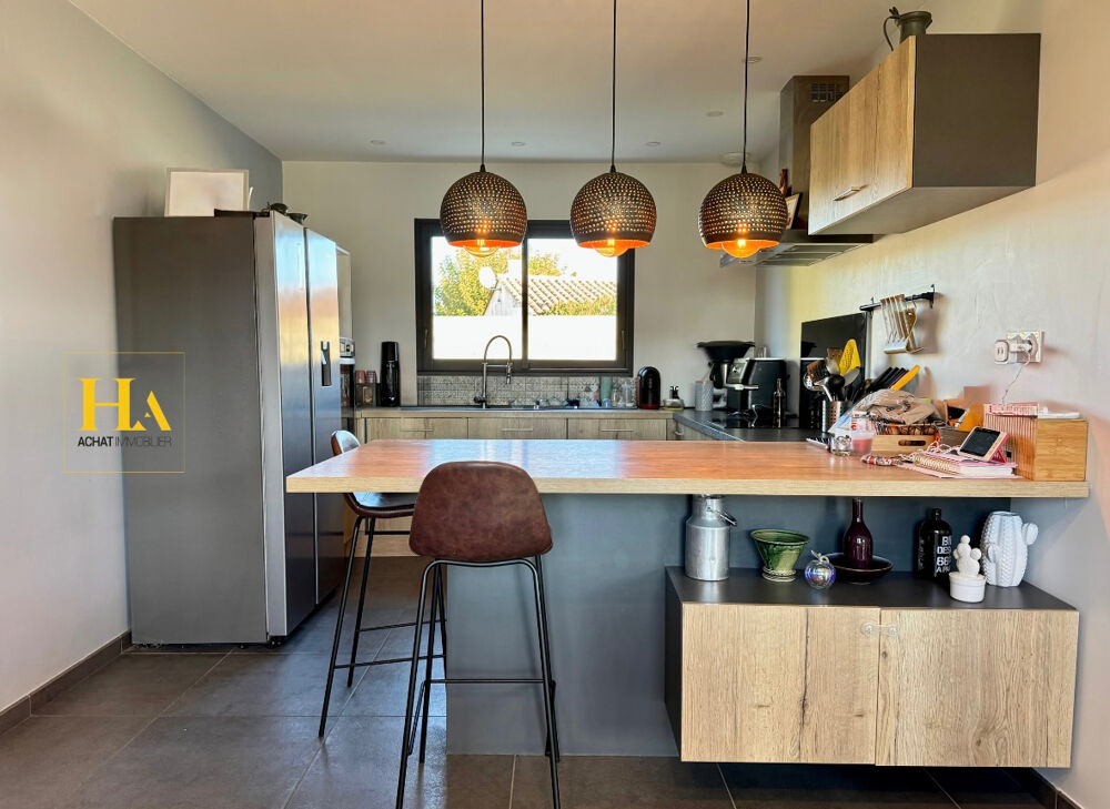 Vente Maison Maison de 2020 de plain-pied, 90m2, 4 pi�ces, 3 chambres, piscine hors-sol, poolhouse, garage Donzere