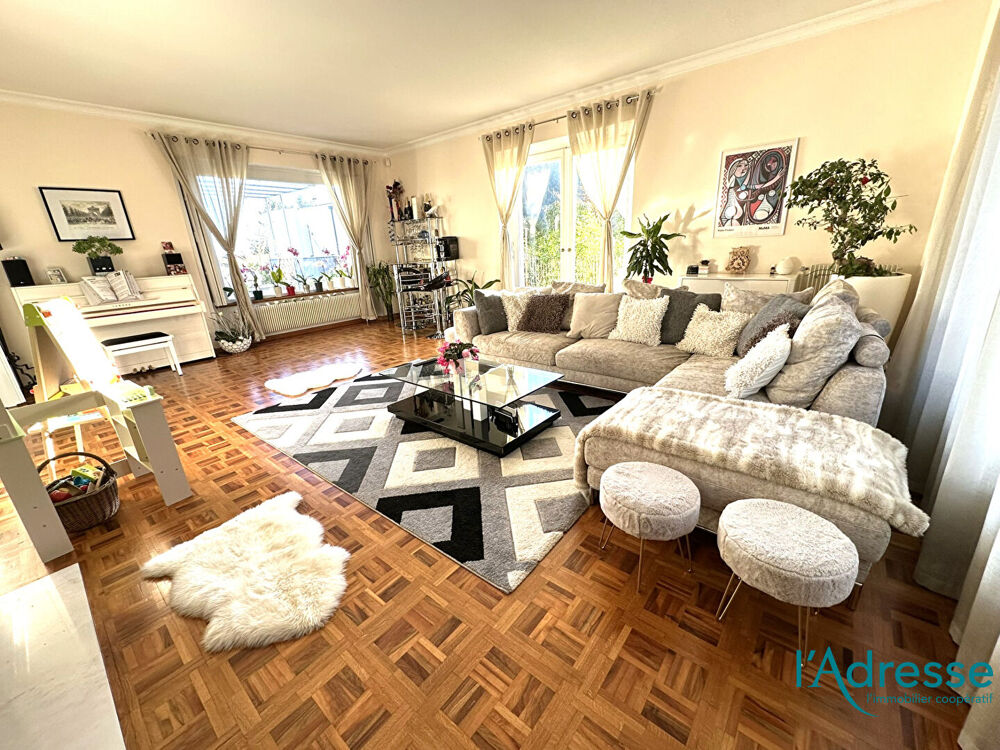 MAISON BOURGEOISE PLAIN PIED de 264 m² sur un terrain de 15 ares.