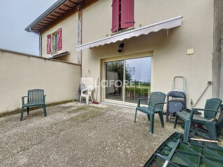  Appartement à louer 3 pièces 82 m²