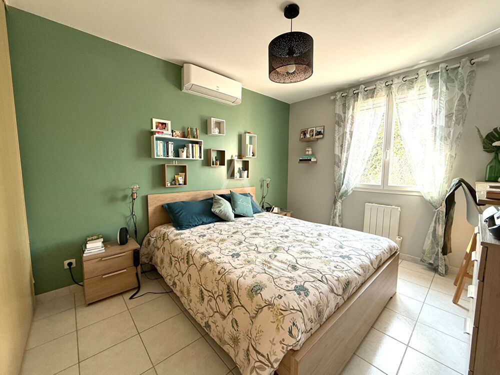 Vente Maison La Crau Maison non mitoyenne avec piscine, 4 chambres, garage et 3 parkings La crau