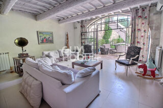  Villa à vendre 11 pièces 395 m²