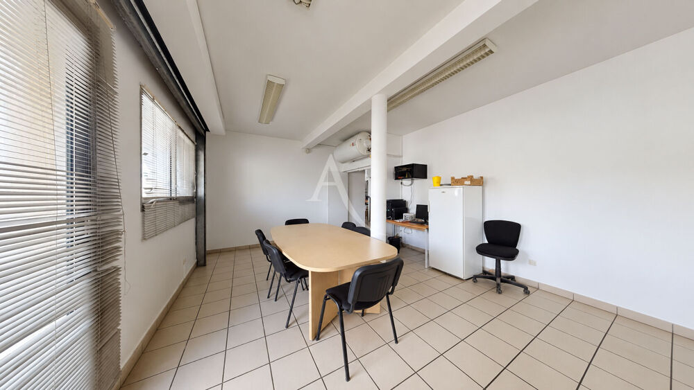   Local commercial Pontcarre 105 m2 Pontcarre