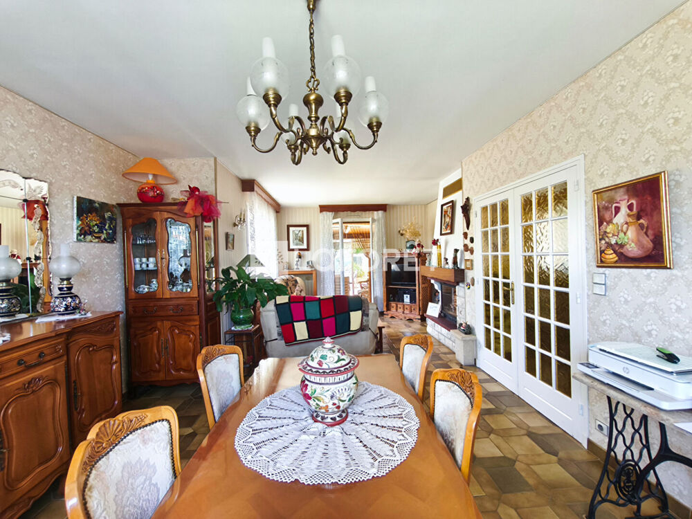 Vente Maison Maison 4 chambres sur plus de 700 m² de terrain avec piscine Maureillas las illas
