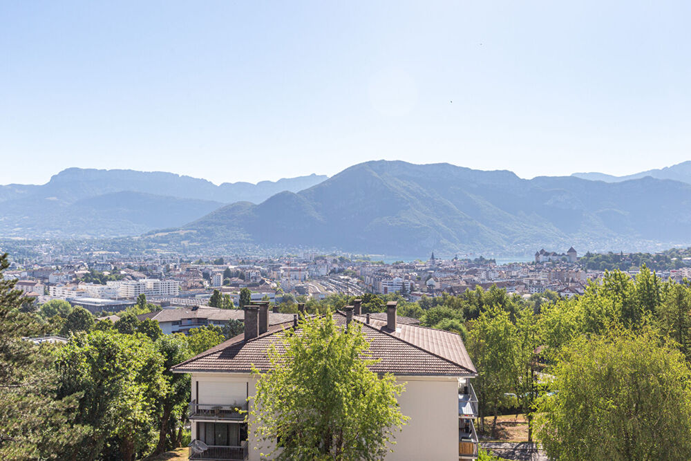 Appartement 4 pièces 82 m² · à Annecy · 82 m² · 365 000 €