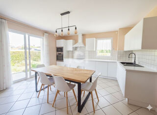  Maison � vendre 8 pi�ces 205 m�
