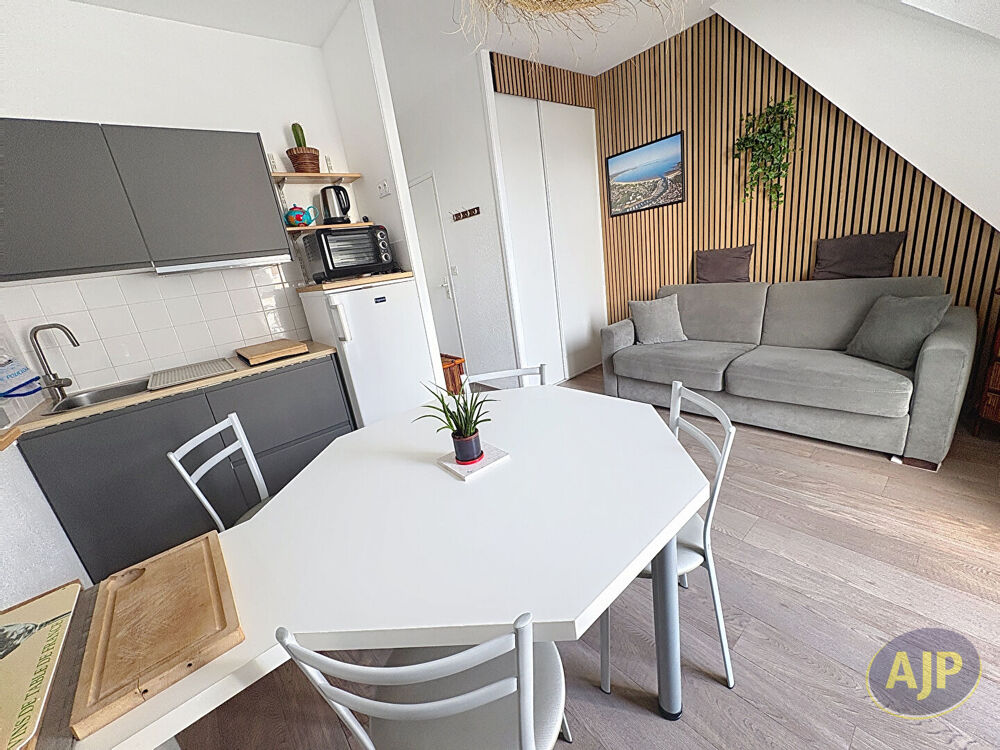 LE POULIGUEN centre ville Appartement 2 pièces MEUBLE RENOVE