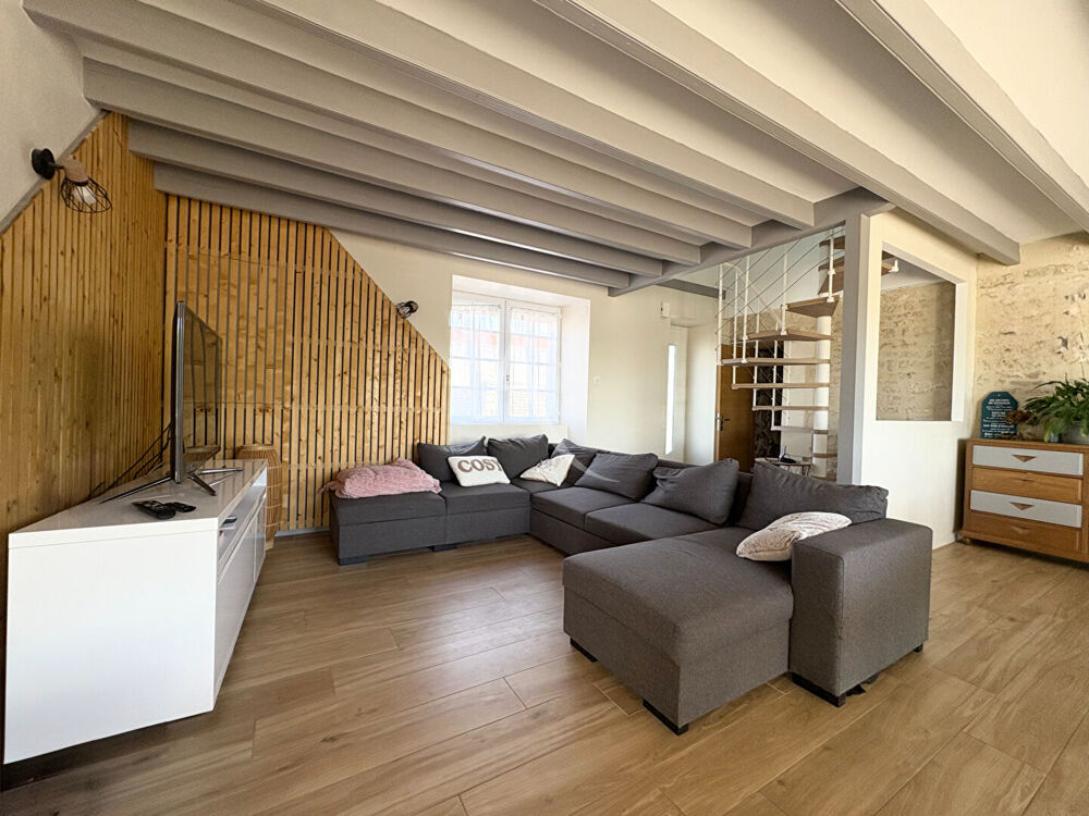 Maison 6 pièces - 5 chambres - NALLIERS