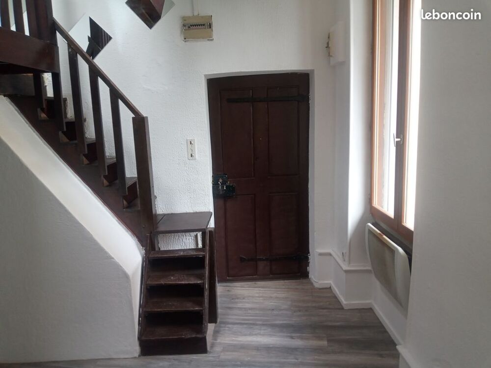 Vente Appartement Studio loué lumineux avec mezzanine et charme ancien Centre historique de Chambéry Chambery
