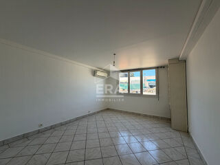  Appartement à louer 3 pièces 90 m²