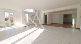  Maison  vendre 7 pices 240 m