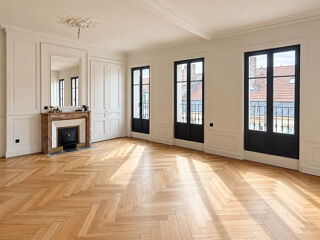  Appartement à vendre 4 pièces 151 m²
