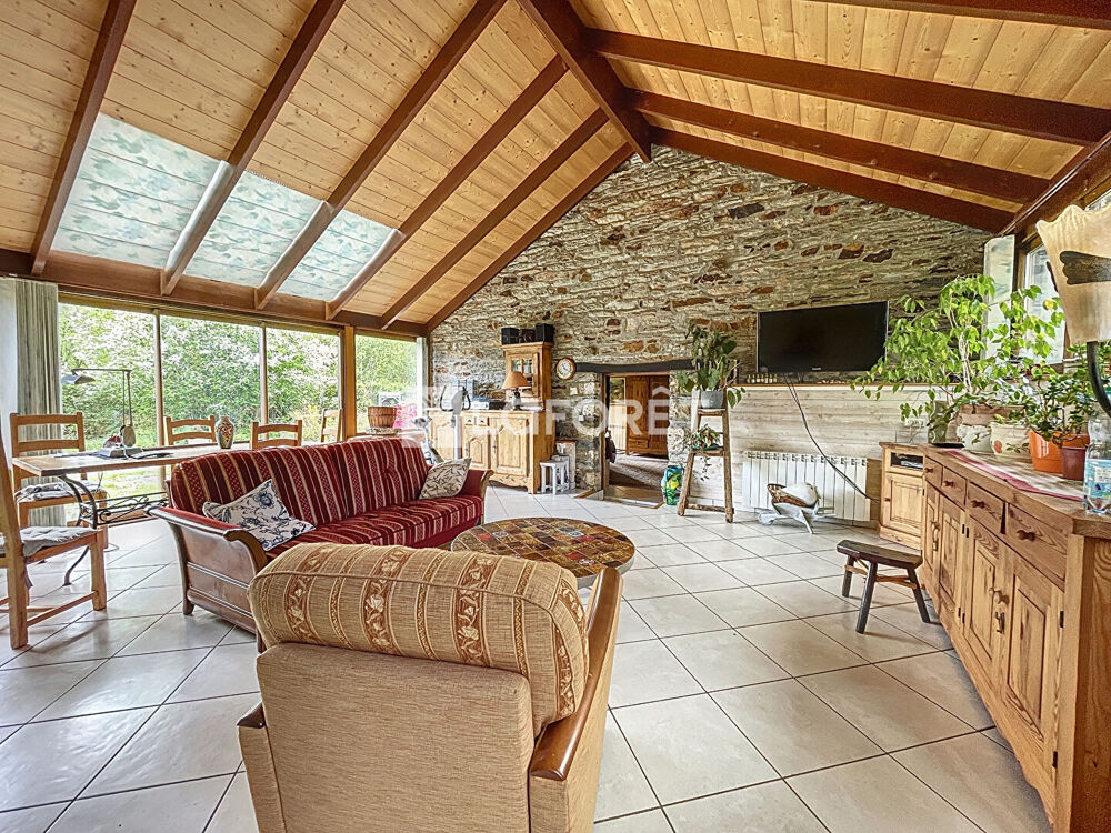 Vente Maison Maison Glenac 8 pièce(s) 213 m2 Glenac