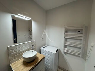  Appartement à louer 3 pièces 50 m²