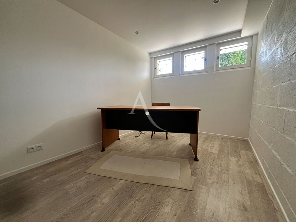 Maison traditionnelle 4 chambres sous sol total SAINT ARNOULT EN YVELINES