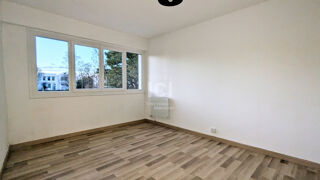  Appartement à louer 2 pièces 32 m²