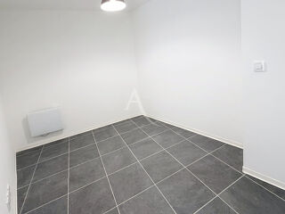  Appartement à louer 3 pièces 45 m²