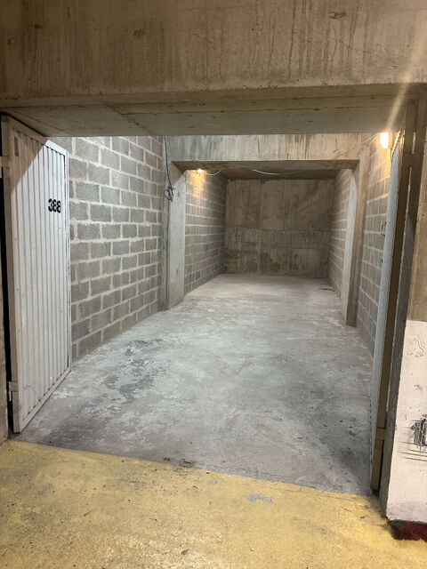  Parking / Garage � louer 27 m�