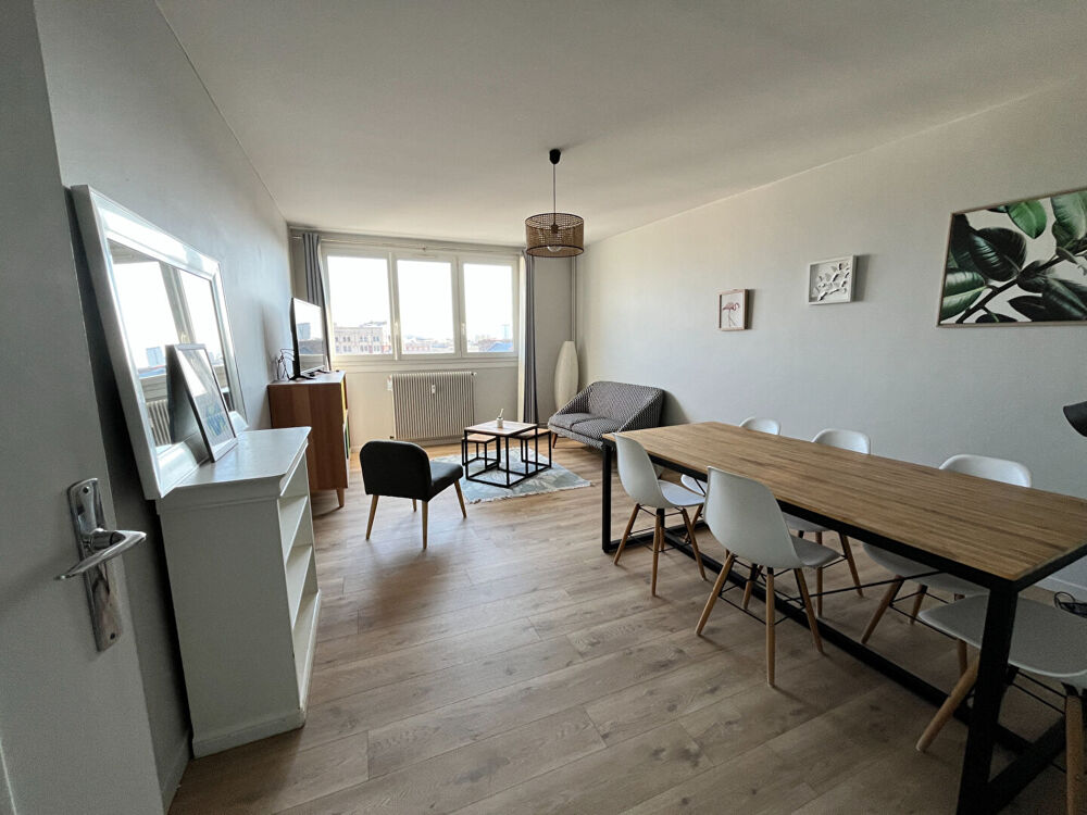 Location Appartement  louer - Superbe F4 Meubl -Quartier Reine Berthe / Rond-Point - Le Havre Le havre